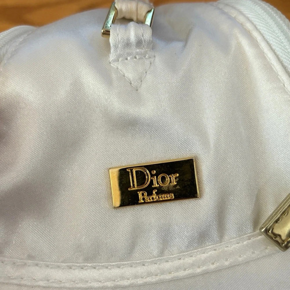 DIOR  White and Gold Quilted Perfume Makeup Cosmetic Toiletry Bag - Picture 6 of 7